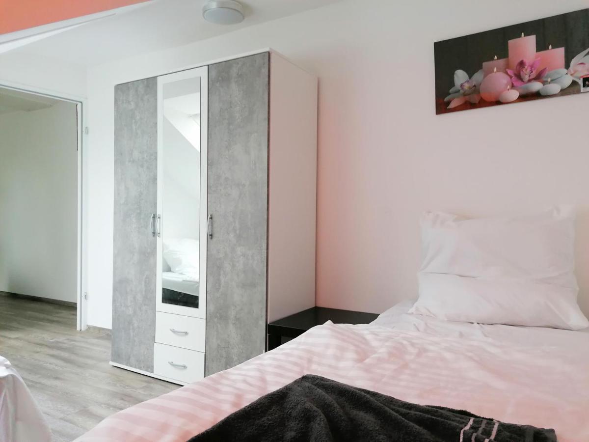 Appartamento Fmi110 Next To Airport Rüsselsheim Esterno foto